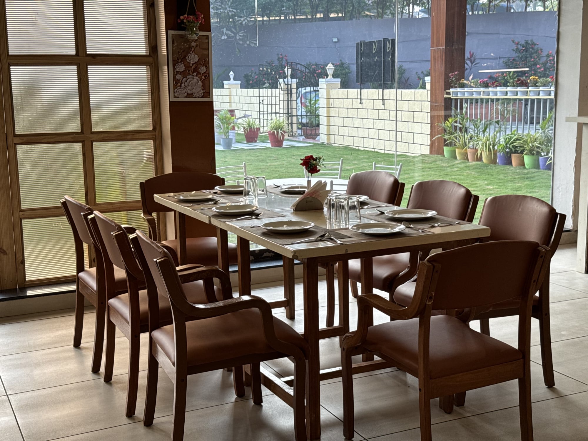 Tania Searock Hotel, Daman