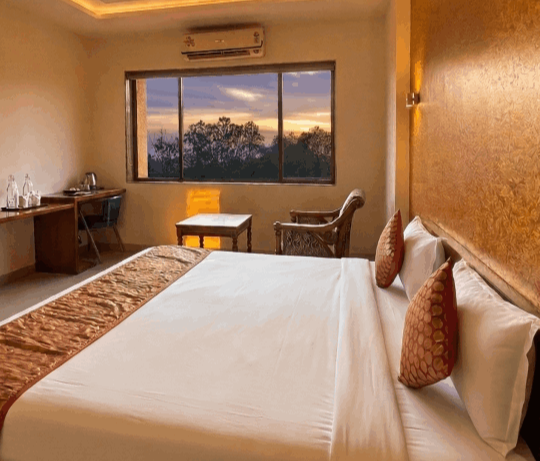 Tania Searock Hotel, Daman