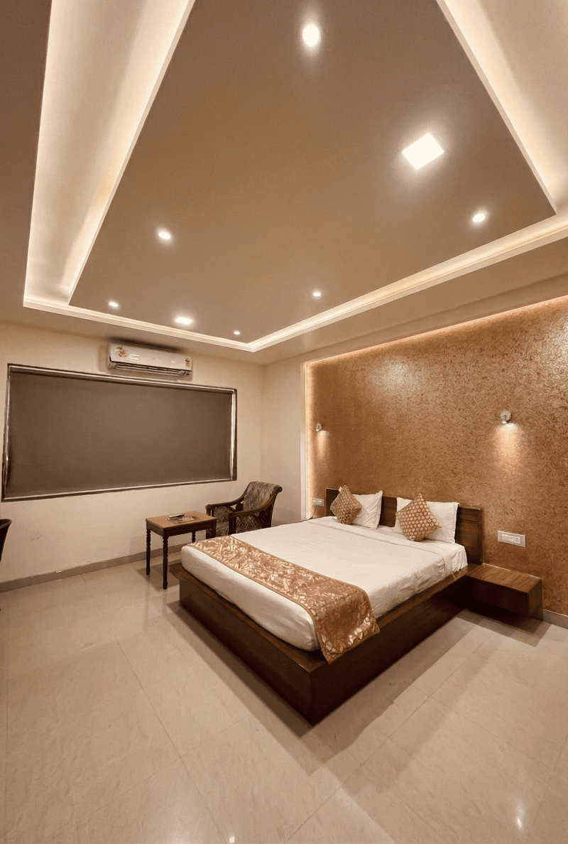 Tania Searock Hotel, Daman