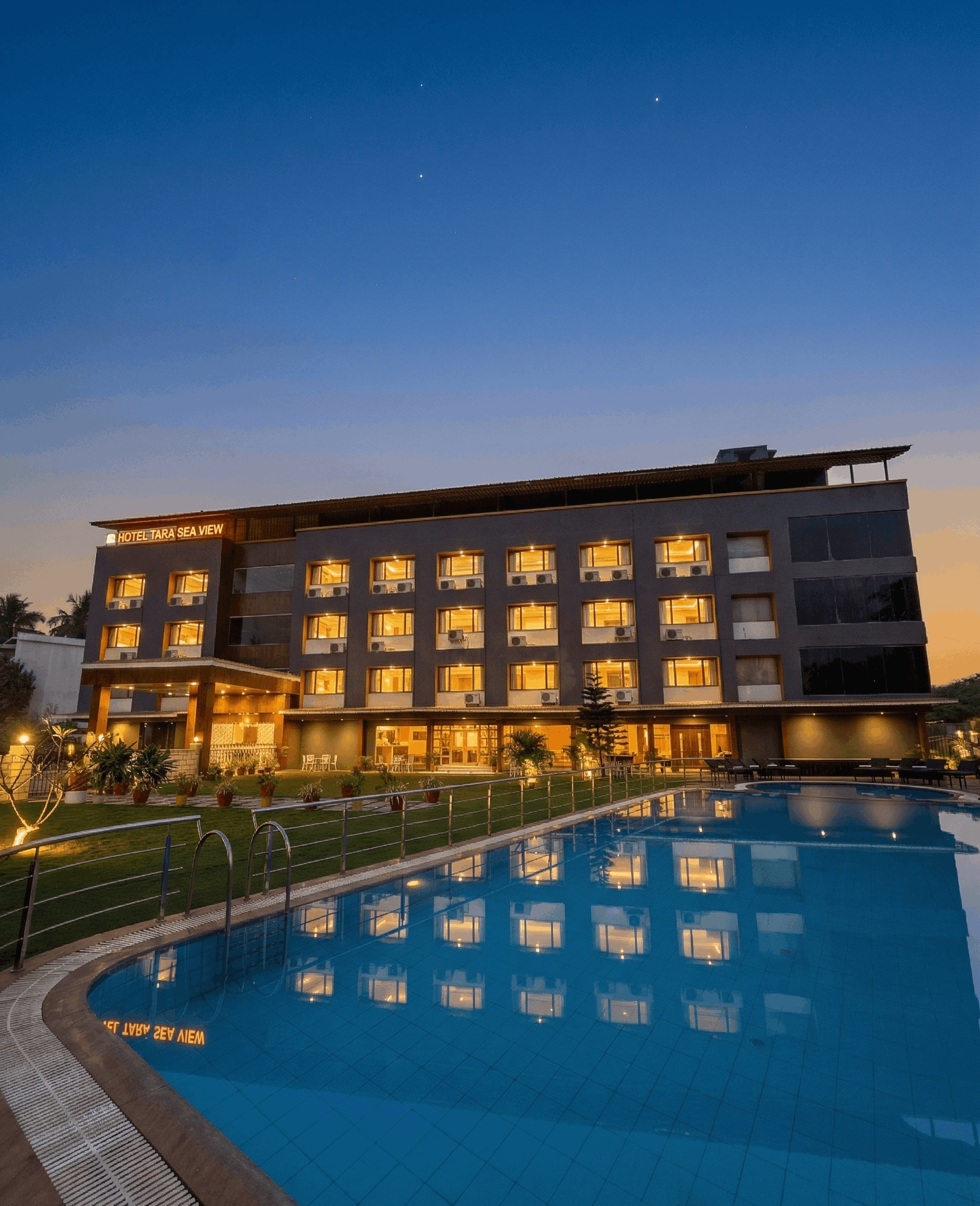 Tania Searock Hotel, Daman